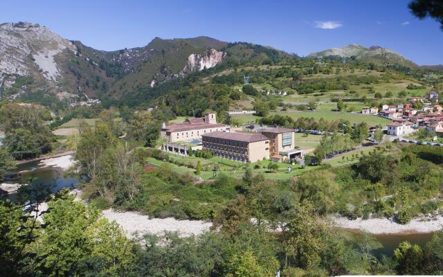 Parador De Cangas De Onis