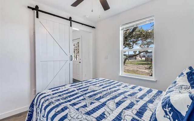 10th Street Bungalow 2 Bedroom Home