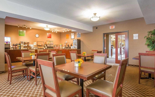 Comfort Inn & Suites