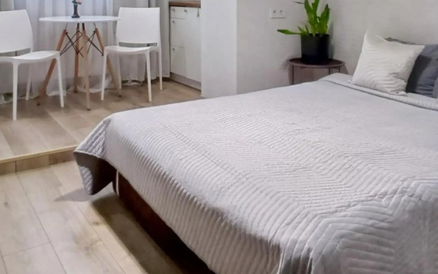 Белая студия на Южном вокзале