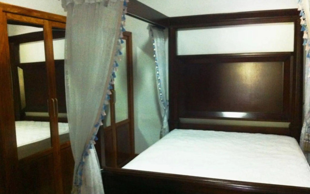 Lert Prasert House