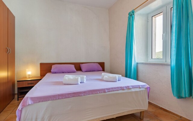 Snug Apartment in Pu?iš?a Near the Beach
