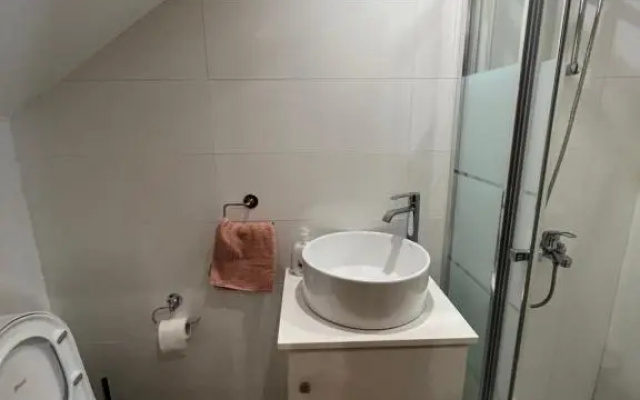 Eftis - Renovated Traditional House
