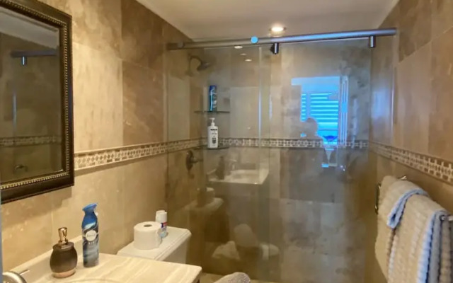 Direct ocean front condo Miami Beach