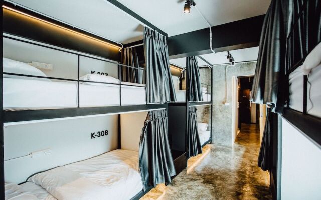 Kampor Co Working Space and Bed
