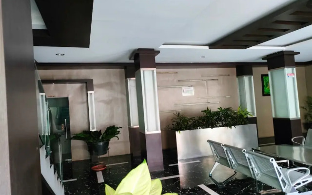 Lonari Hotel