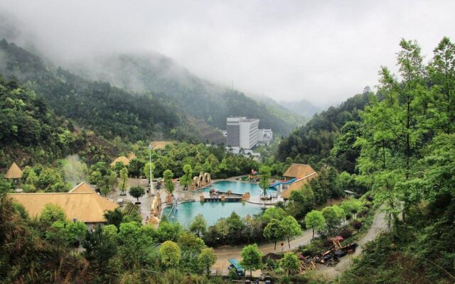 Xinfeng Utop Spring Primeval Forest Resorts