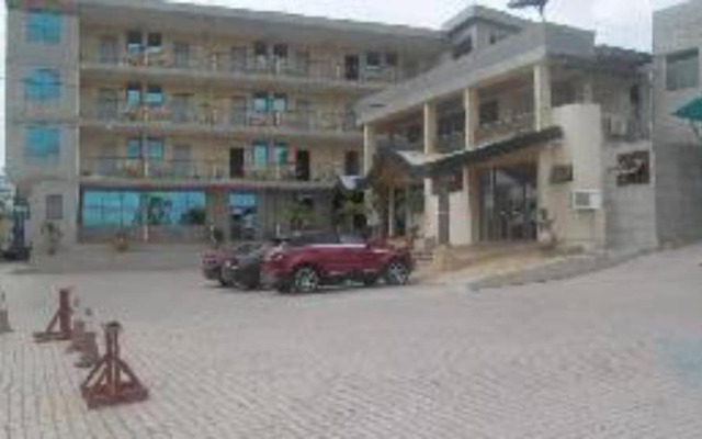 Luxurious Sunset Hotel in Kumasi