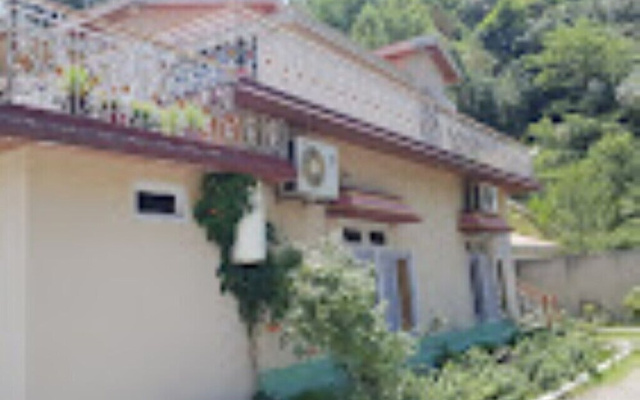 Heaven In Hills Guest House