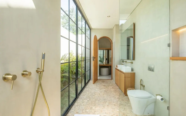 Villa Serai 5br to the Beach