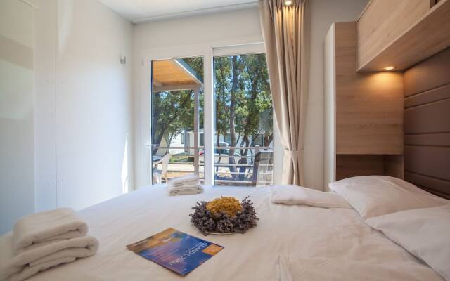 Mobile Homes Delta at Campsite Lopari