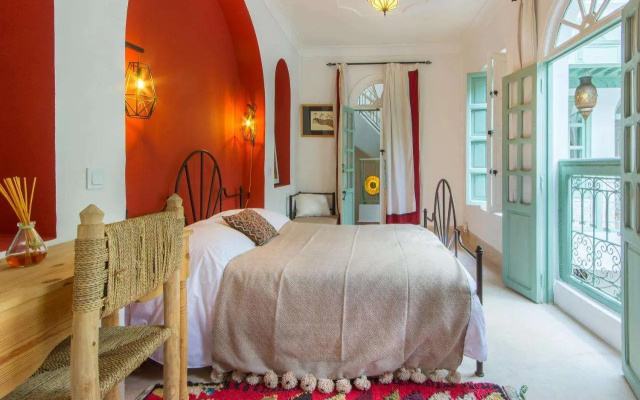 Riad Helen