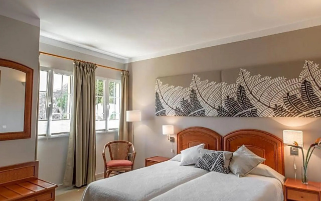 Silken Saaj Maar- Adults Only