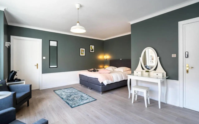 The Rose Suites
