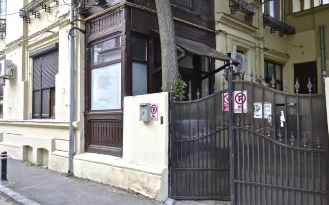 Cismigiu Park Studio