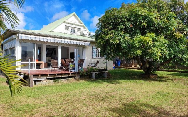 Stunning 3-Bed House in Baie Mahault
