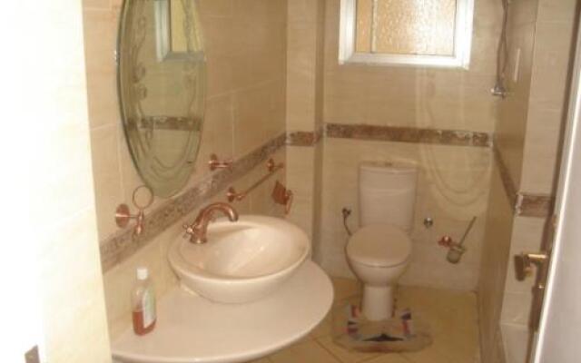 300 sqm2 flat in Cairo