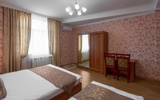 Rose&Crown Hotel
