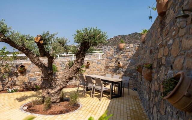 Achlia Beach Villa