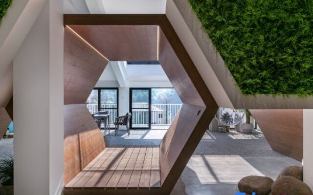 Yaojia｜Township see cloud bamboo Valley river hot spring guest house