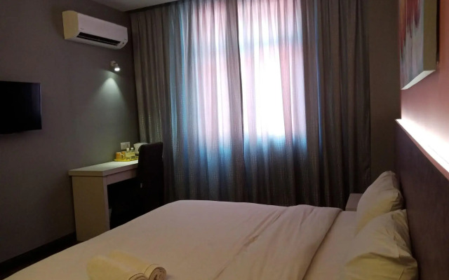 Lemon8 Hotel Apartment