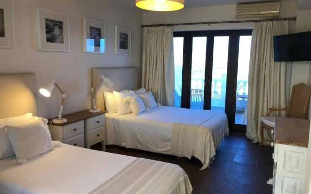 Hostal Avalon