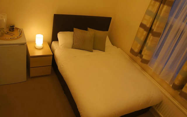 Pearl Hotel London