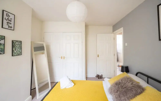 Ella Fitzgerald - Luxury 2 Bedroom Apt