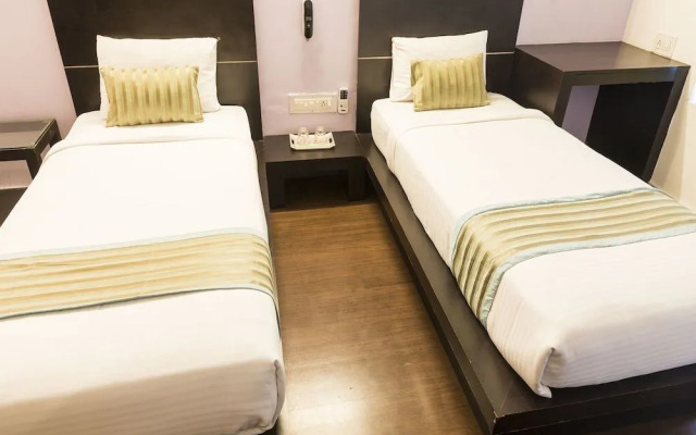 Oyo 3740 Golden Sands