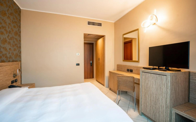 Hotel Parisi
