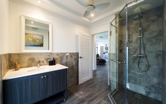 Modern 3 Bedroom Private Pool Villa -ML7