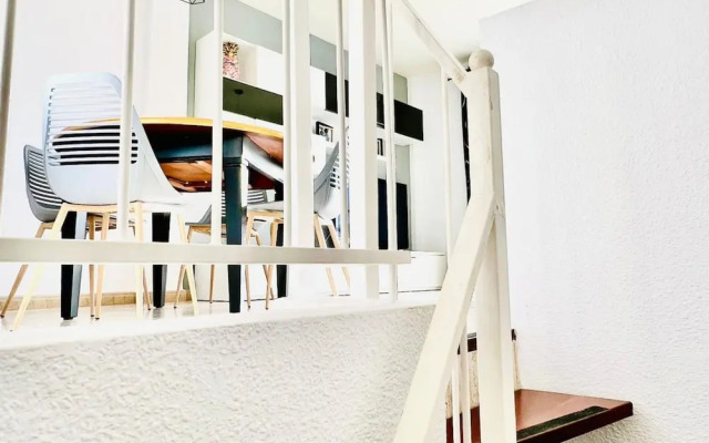 Spacious 2 BR Golden Apartment