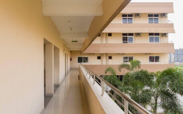 OYO 5045 Apartment NKS Leo Inn