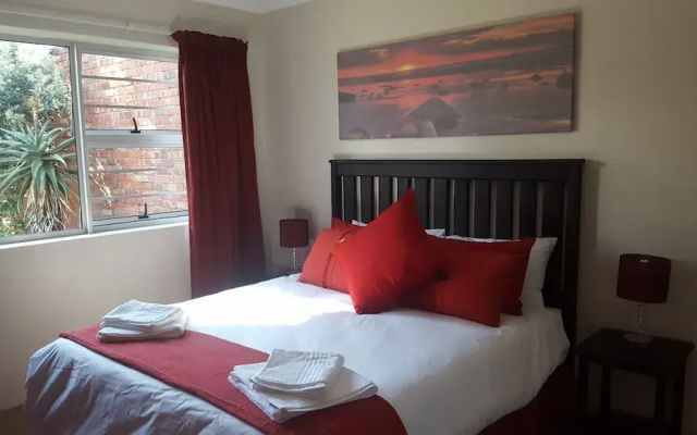 Wave Catcher- Wildbreak Self Catering