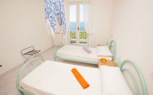 Paradise Beach Hostel