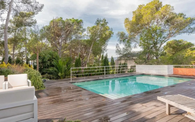 Ferran in Llafranc With 4 Bedrooms and 2 Bathrooms