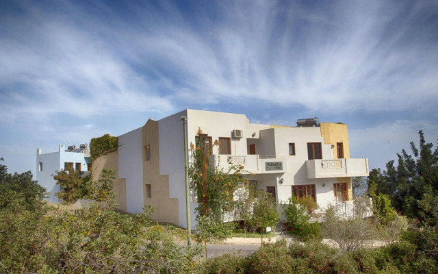 Romantica Hotel Apartments