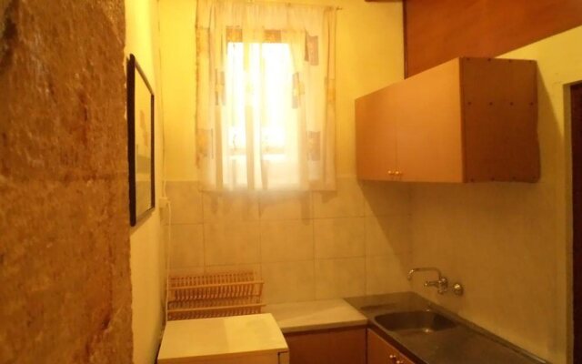 Morfea's Nest Rooms & Studios
