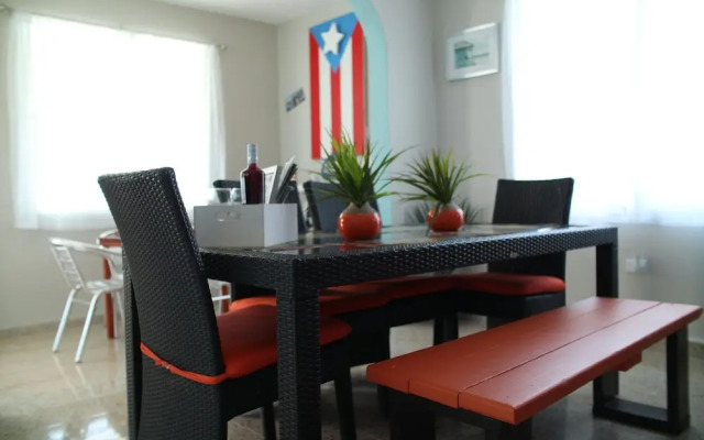 Tropical Breeze Escapes Couples Studio
