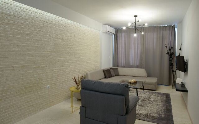 halu! Modern City Center Apartment