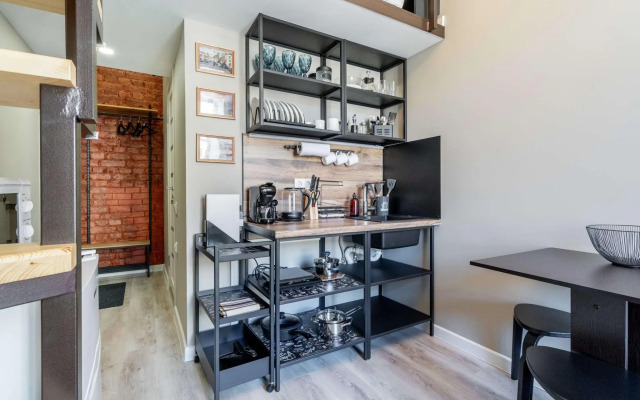 Метры в центре на улице Жуковского 7-9