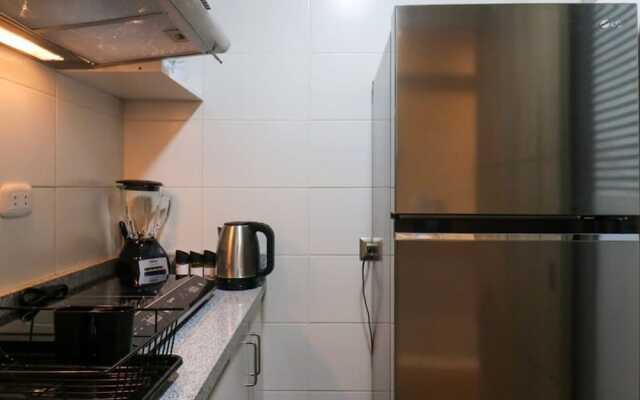 w Elegant 1BR in San Isidro
