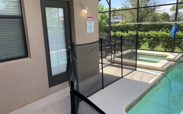 Luxury 5Bd w/ Jacuzzi & Pool Near Disney @ 5528