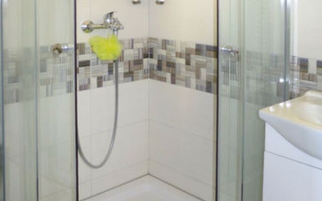 Apartment Klarić Ammoudi 26101