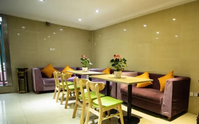 Shell Hefei Chaohu Railway Station Wanda Plaza Hotel
