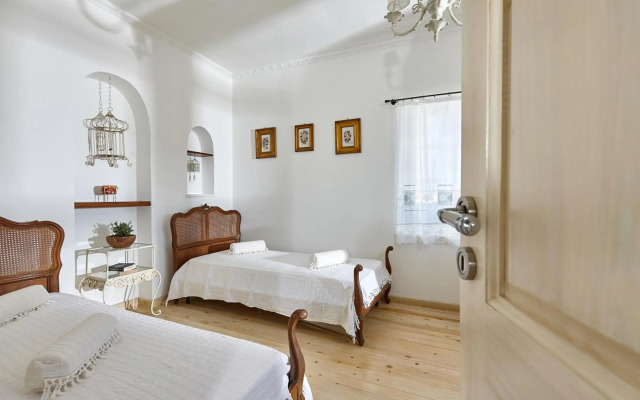 Orelia Cretan Villas & Deluxe Apartments
