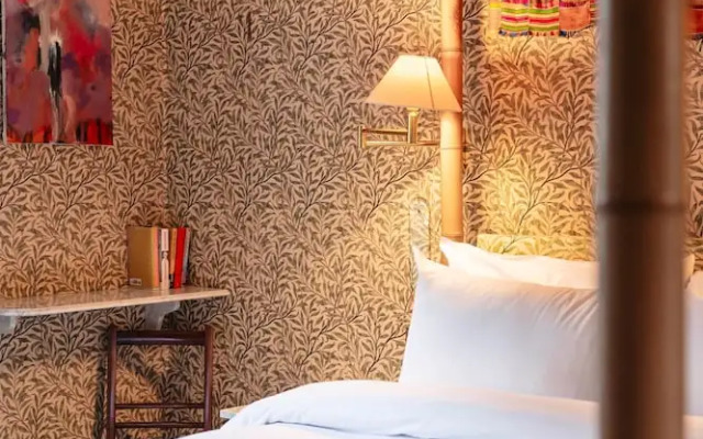 The Kensington Gatehouse - by Out of Office Lifestyle