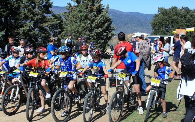 Inviting Villa in Ayguatebia-talau With Garden