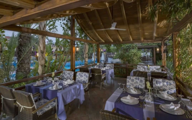 Royal Dragon Hotel – All Inclusive