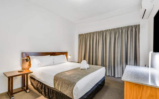 Rockhampton Riverside Central Hotel – Guest Rooms – Rockhampton